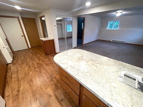 2nd image of 810 Erie Ave APT 4