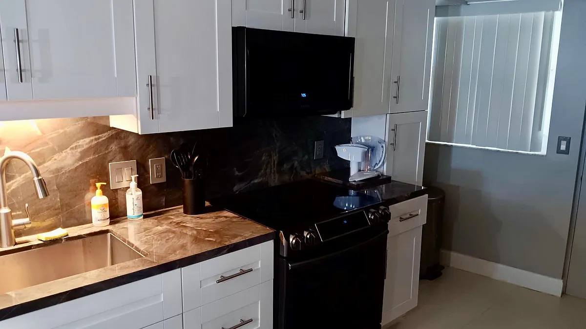 Building Photo - 4100 Galt Ocean Dr #1106
