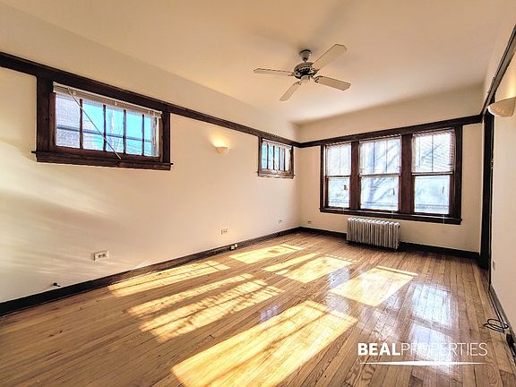 2nd image of 816 W Waveland Ave #81601