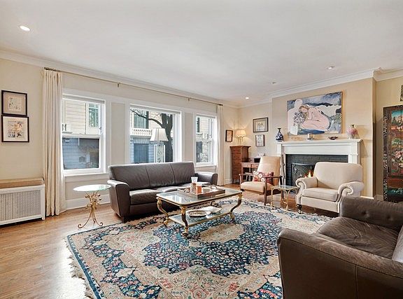 2nd image of 311 W Belden Ave APT A1