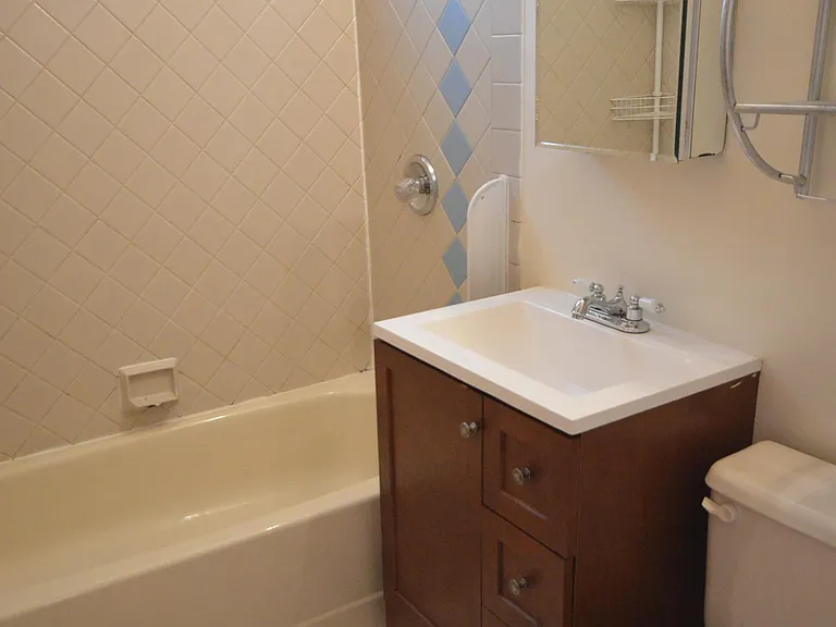 1758 N Clybourn Ave #2 — Photo 9