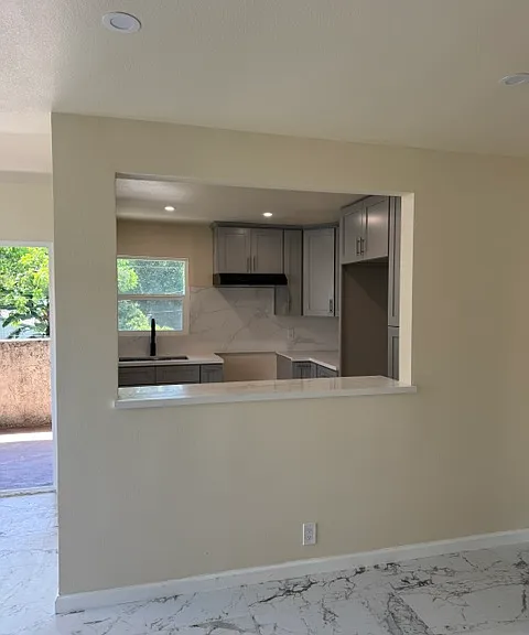 851 N San Antonio Ave #D — Photo 8