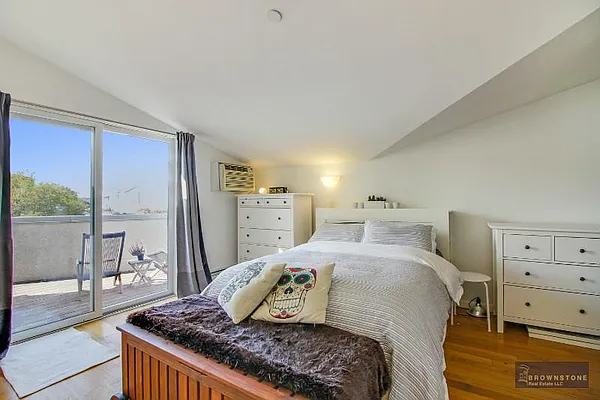 Sold by Brownstone Real Estate | media 6