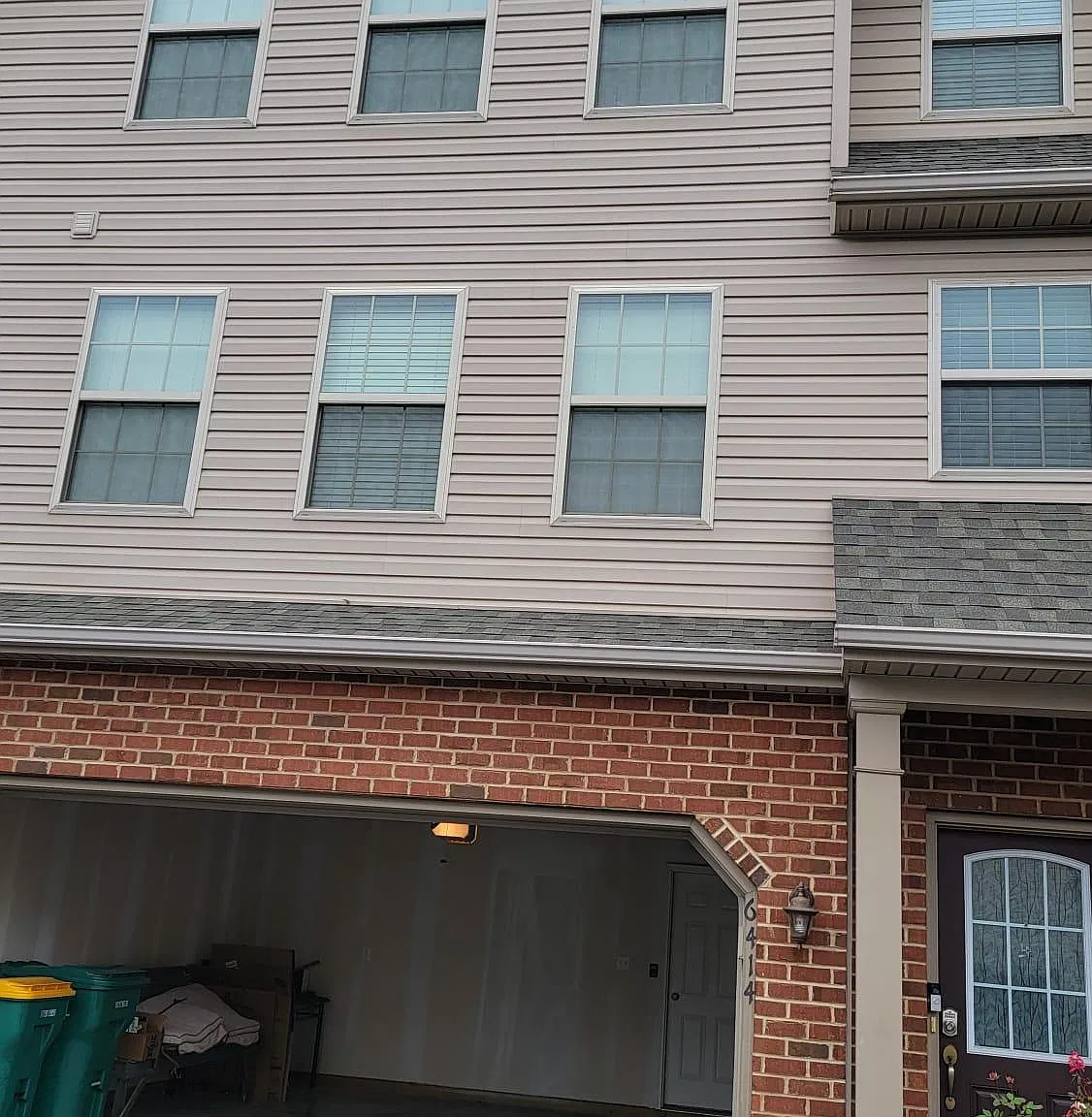 3 bed, 2600 sqft, $2,495 — Photo 3