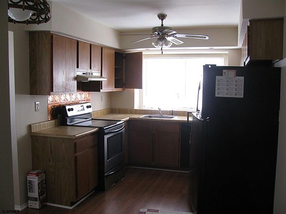 5th image of 727 Whalers Cove Ct