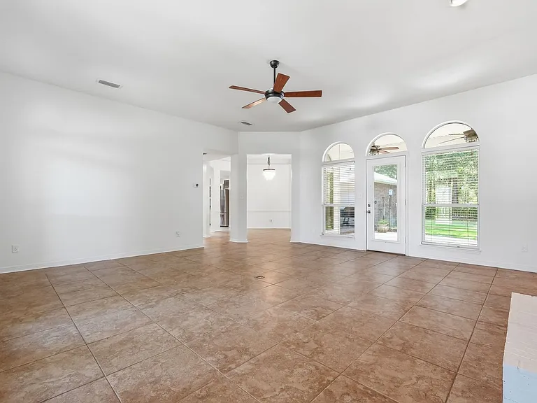 1651 Northridge Rd — Photo 5