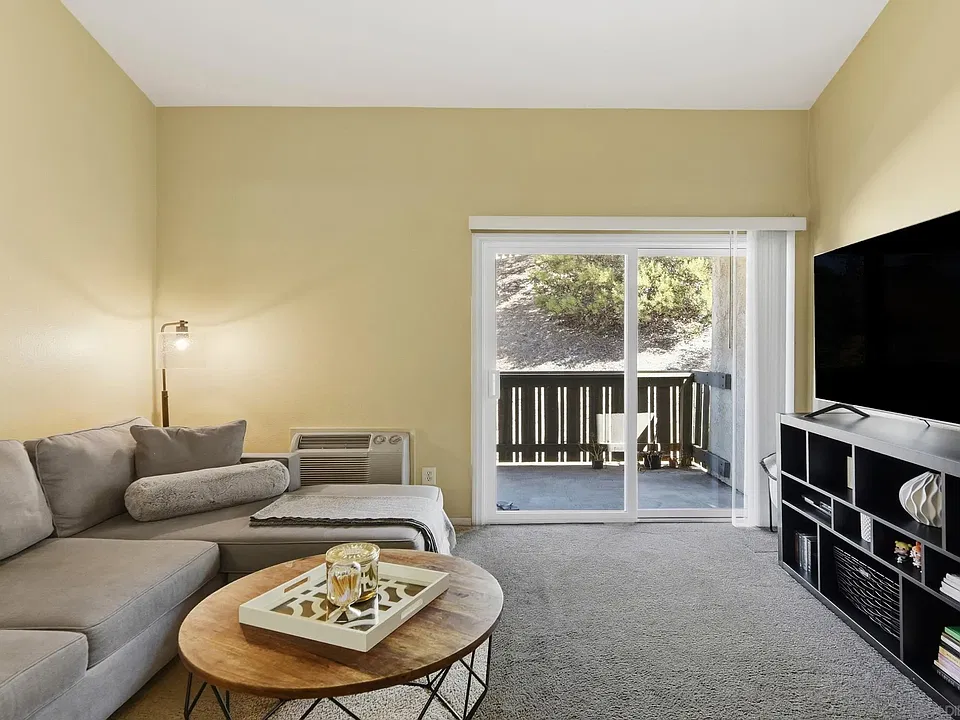 830 Lincoln W #273