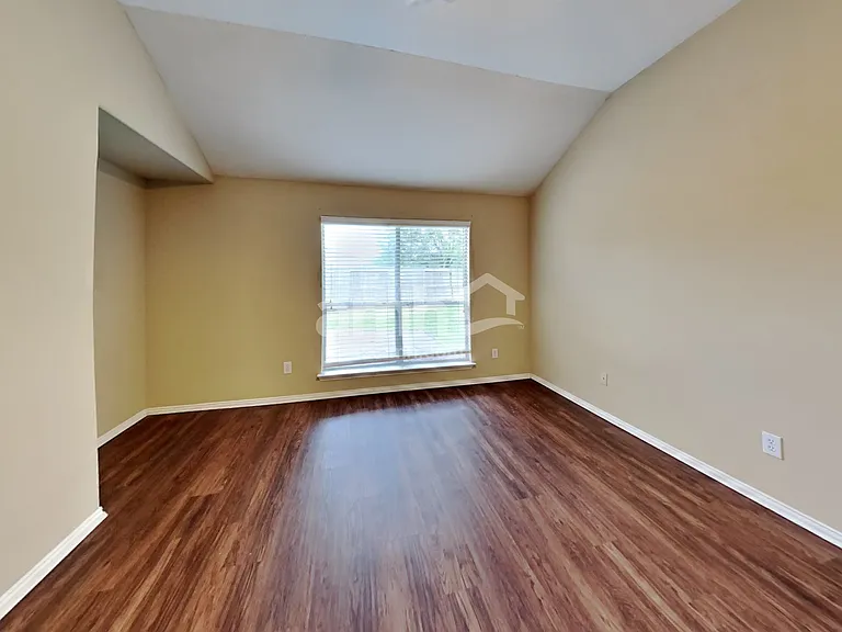 2918 Meridian Bay Ln — Photo 10