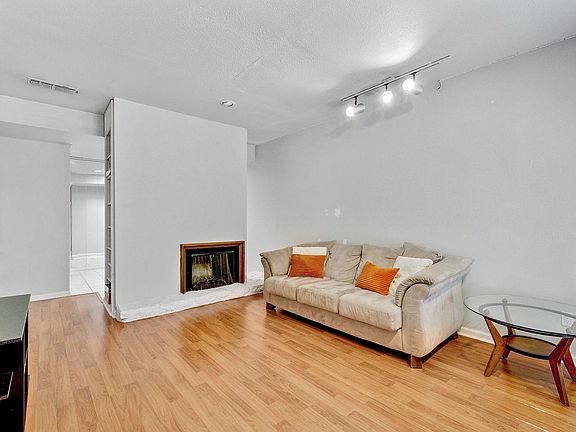 2nd image of 2529 Rio Grande St APT 12