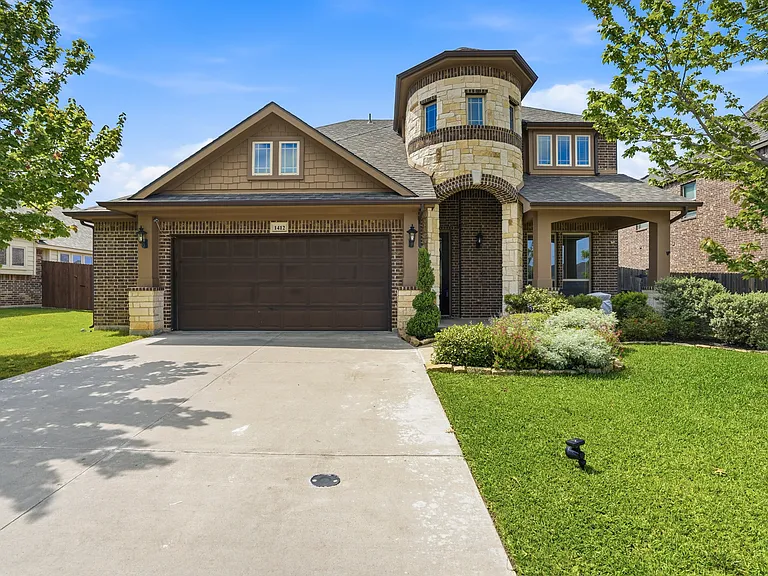 1412 Chase Way — Photo 4