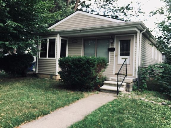 Front view of home 