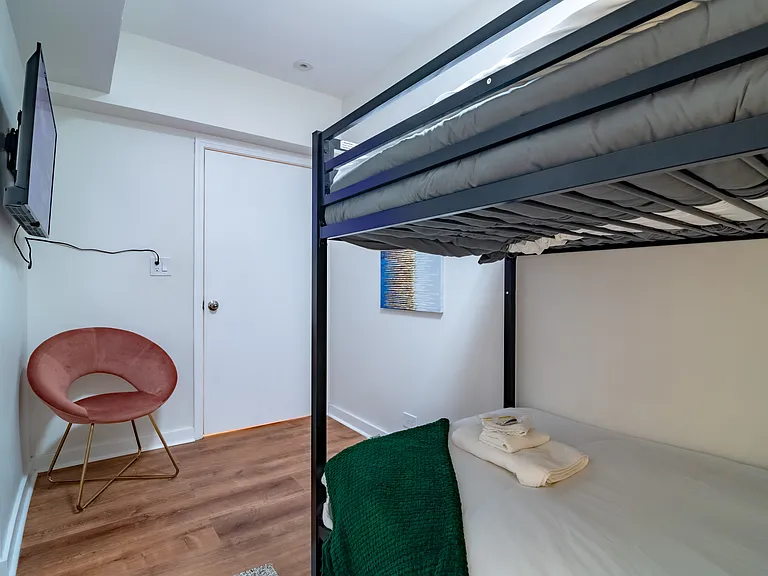 117 E Bellevue Pl #2 — Photo 8