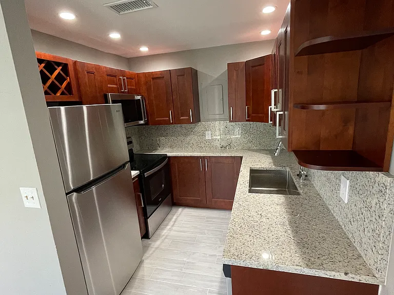 4109 Bellasol Cir #1114 — Photo 11