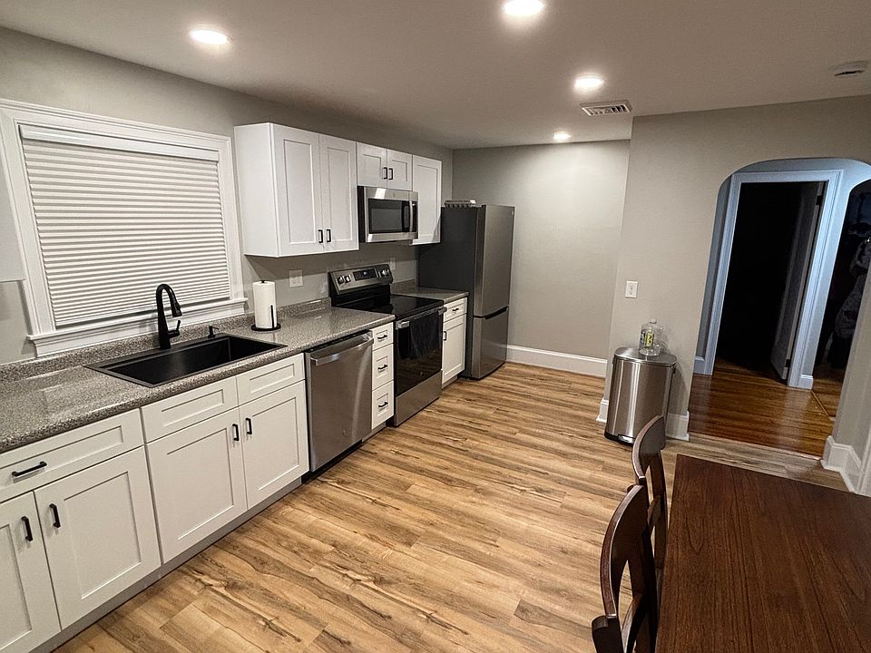 1st image of 142 Thelma Ave APT 2