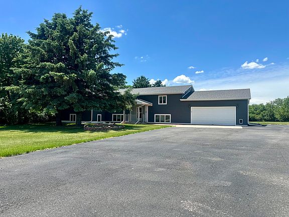 2nd image of 2821 Oxford Ct