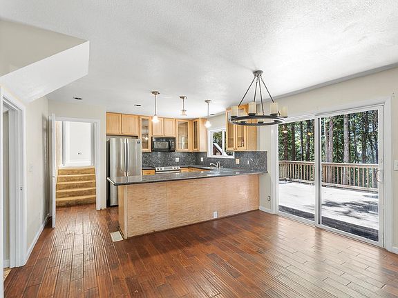 5th image of 4030 Ridge Circle