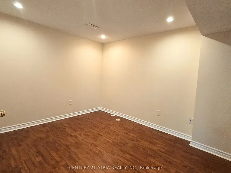 31 Cliveden Pl — Photo 28