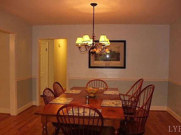 3rd image of 2163 Woodcrest Dr