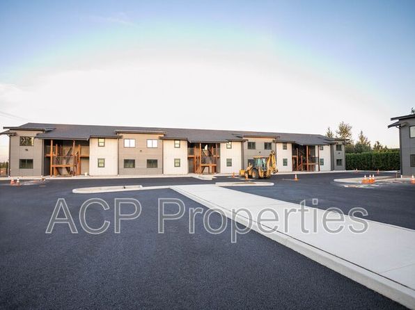 669 E Badger Rd #101