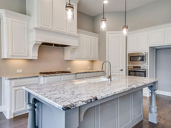3rd image of 4061 Blue Sage Dr