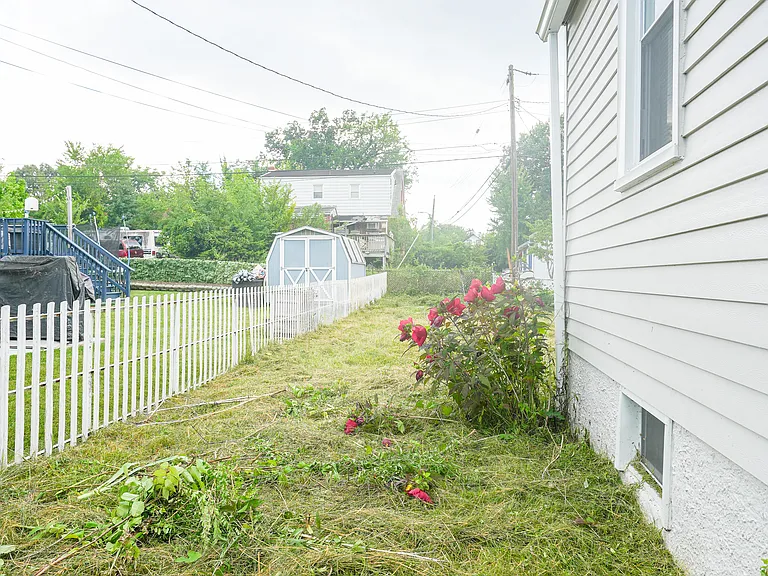 2205 Southern Ave — Photo 7