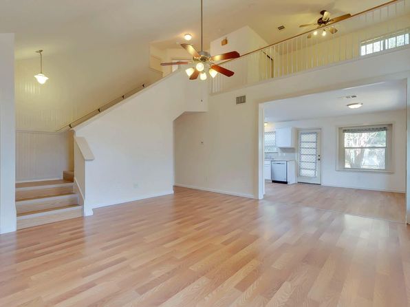 3735 Castle Rock Dr