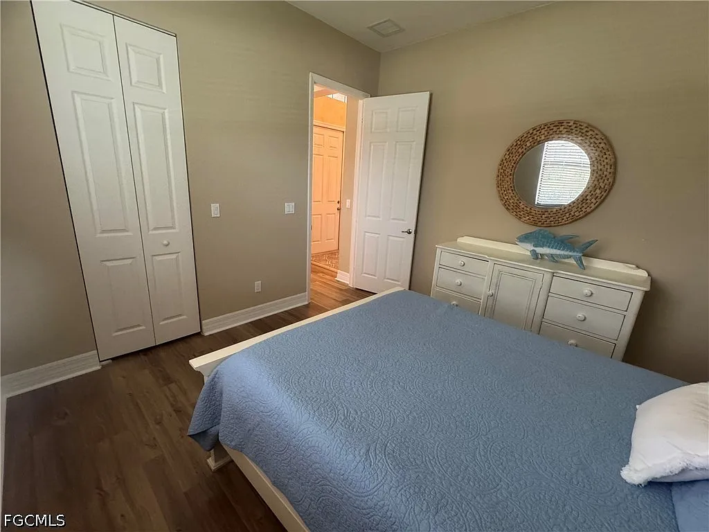 3 bed, 3.0 bath, 2484 sqft, $6,500 — Photo 4