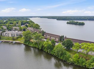 1695 Cliffs Lndg APT 302, Ypsilanti, MI 48198
