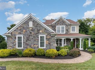 309 Hialeah Dr, Dillsburg, PA 17019