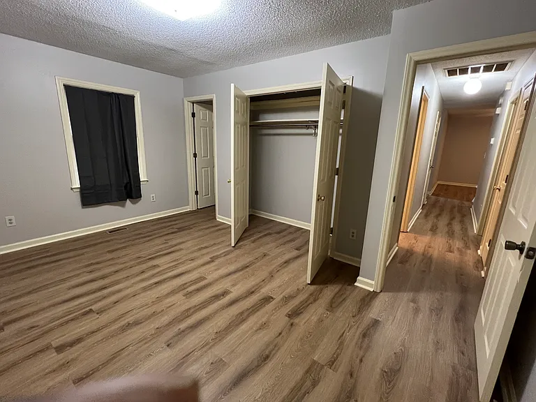 3860 Green Point Dr — Photo 3
