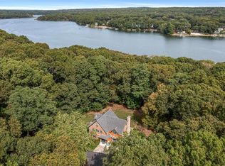 297 Walmsley Ln, Saunderstown, RI 02874