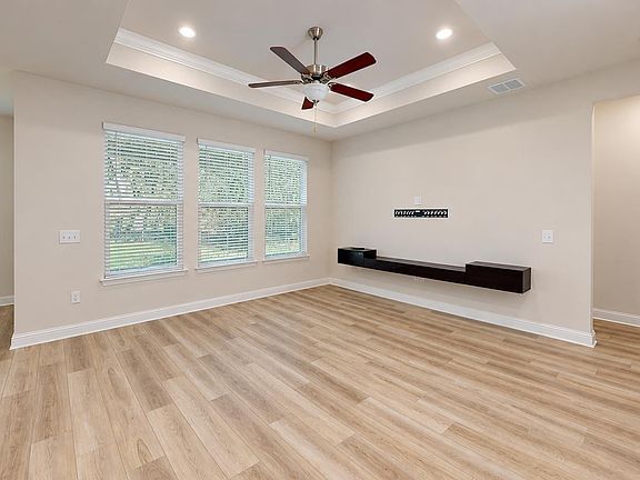 5th image of 2667 Avalon St