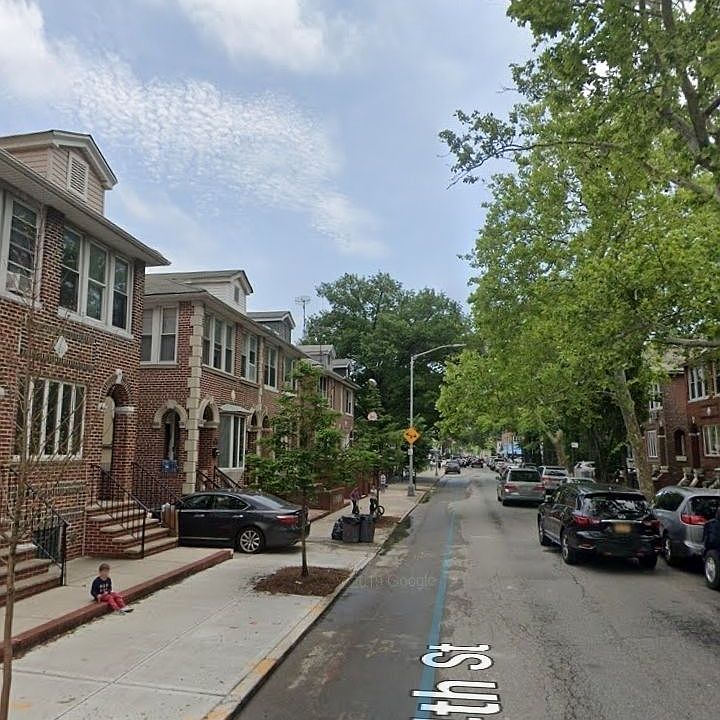 2nd image of 1645 E 4th St