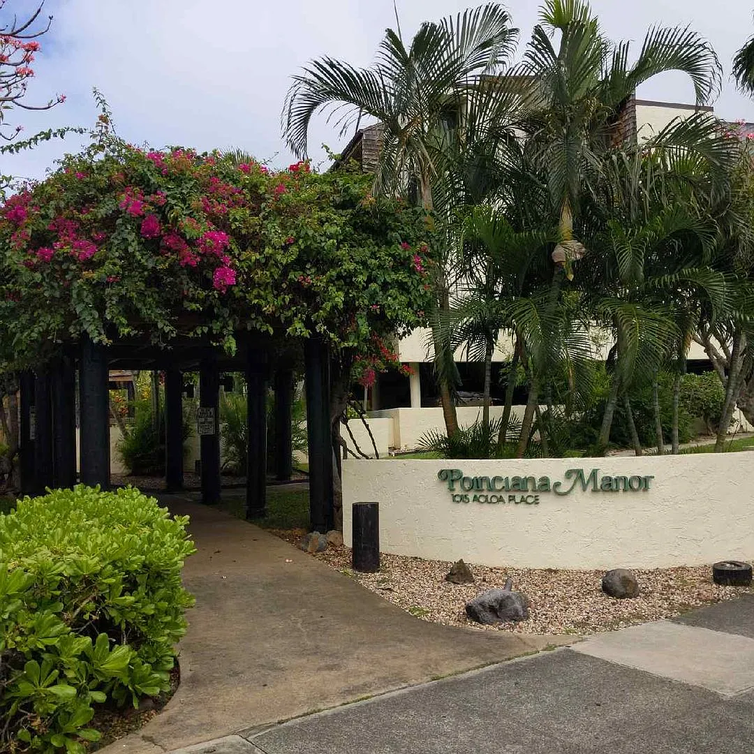 Kailua Town / Poinciana Manor 2br / 2ba / 2prk - Remodeled / Upgraded — Photo 1
