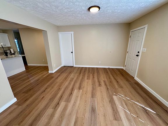 4th image of 670 Pine Grove Rd