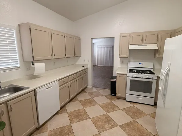 1930 Thunder Storm Ave, North Las Vegas, NV 89032