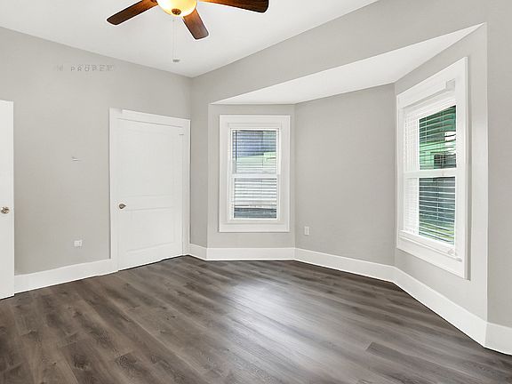 3rd image of 3439 Carrollton Ave