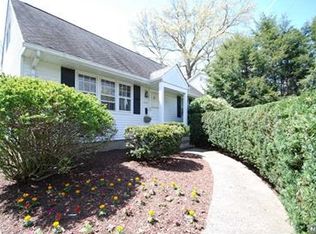 518 Laurel Rd, Ridgewood, NJ 07450