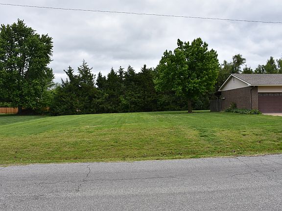 2nd image of 2504 E 40th Ave