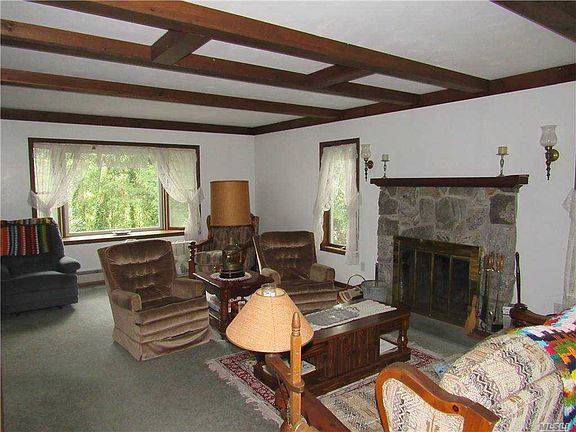 4th image of 56 Hill Dr