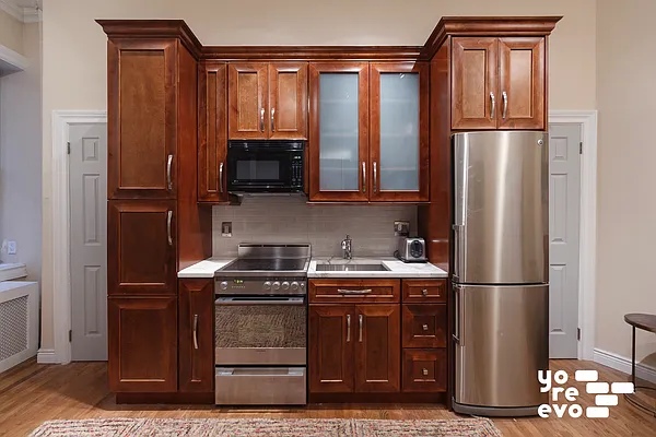 Sold by Yoreevo, LLC | media 14