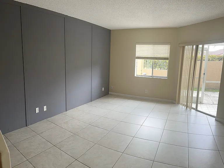 7885 NW 7th Ct #406 — Photo 20