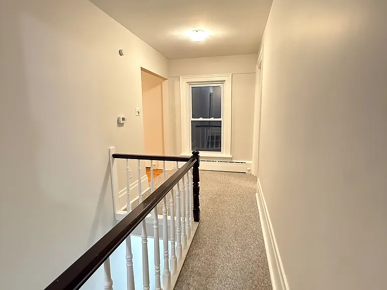 59 B Wellington St E #UPPER — Photo 5