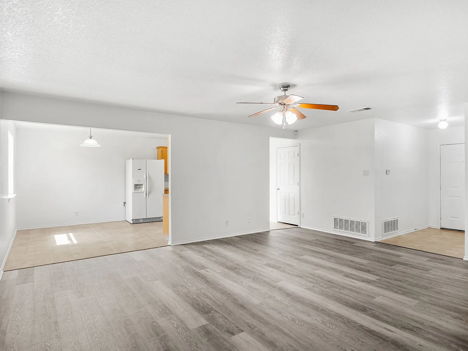4 bed, 1647 sqft, $1,700 — Photo 3