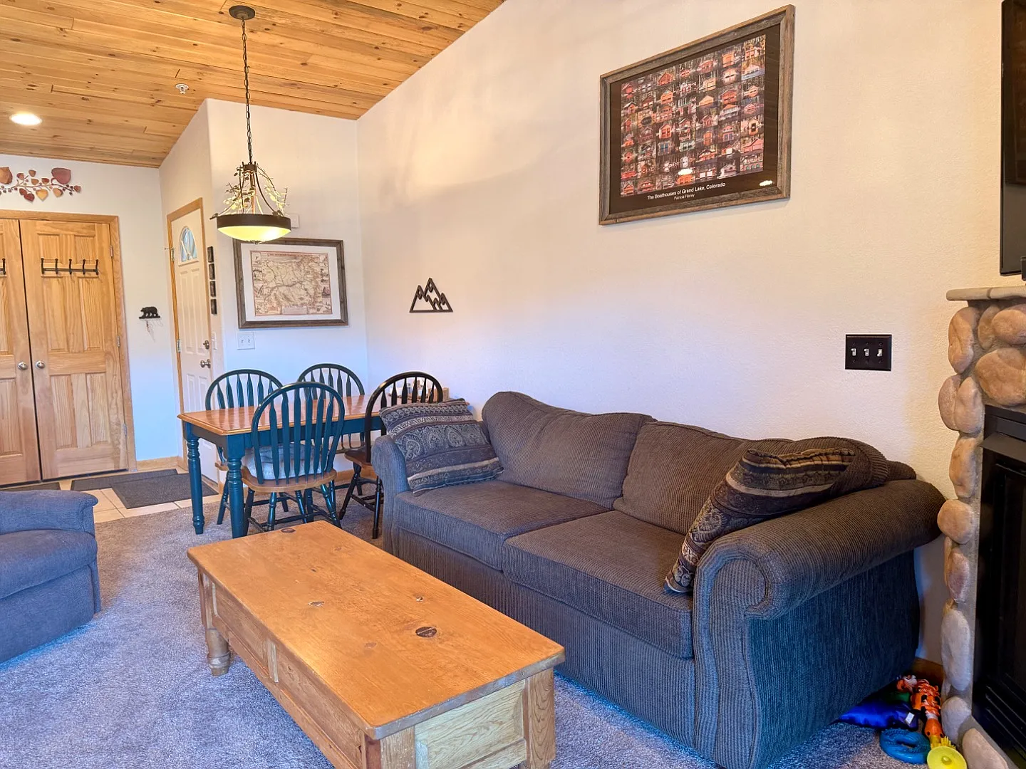 207 Bella Vista Ct - 315 — Photo 3