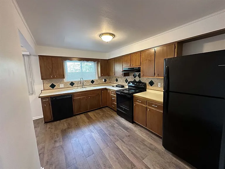 683 Budlong St #1 — Photo 2