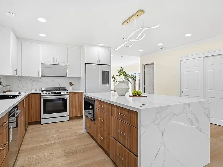 35883 Vinewood St — Photo 8