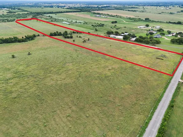 5211 Chadwick Hogan Rd, Chappell Hill, TX 77426