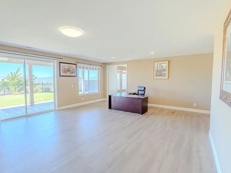 1040 S University Park Loop — Photo 9