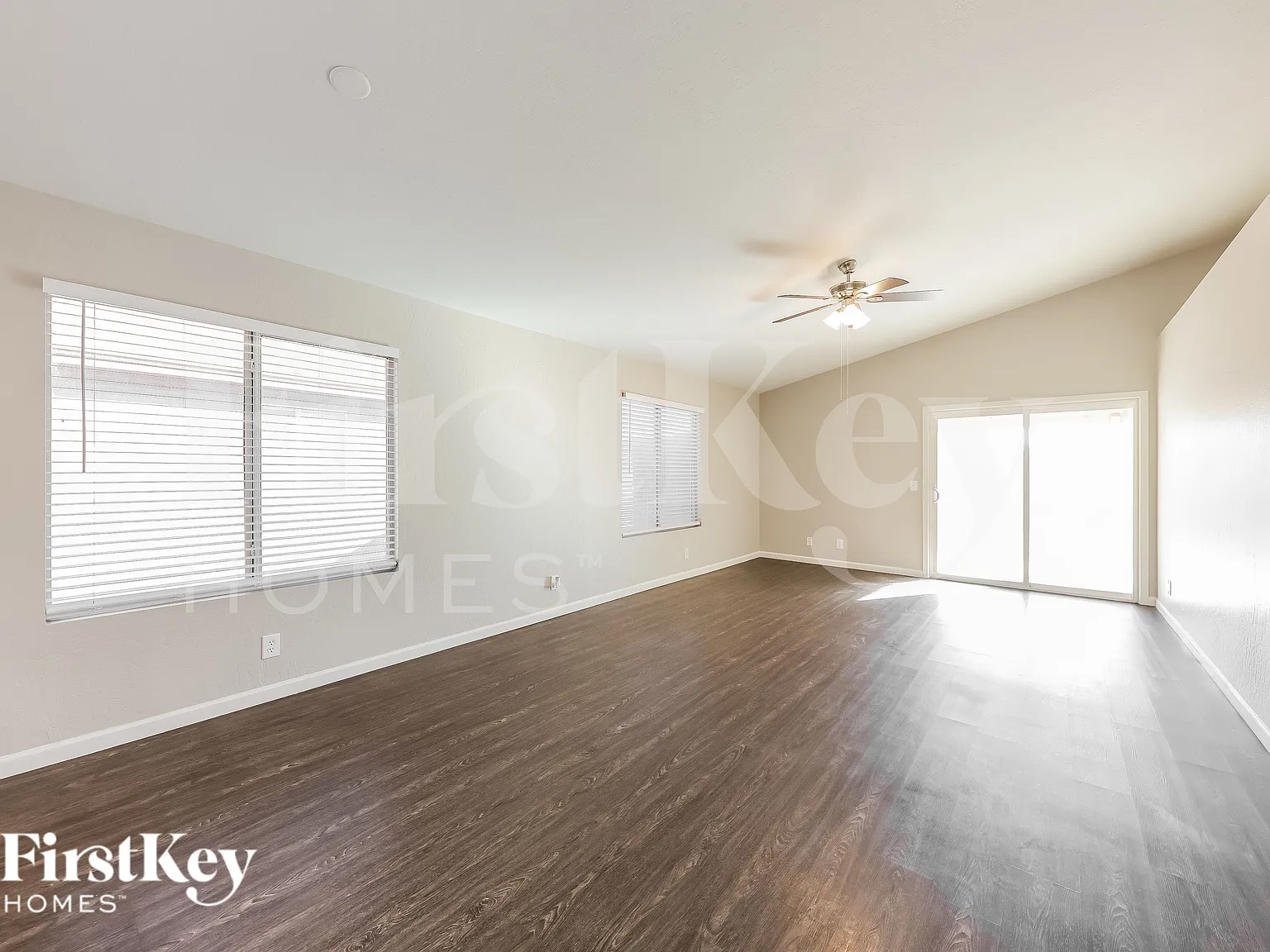 4 bed, 2.0 bath, 1508 sqft, $2,435 — Photo 2